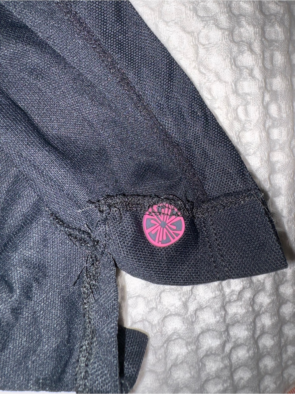 Lilly Pulitzer Luxletic Frida Flower Black Golf Polo Shirt XL - Picture 5 of 8
